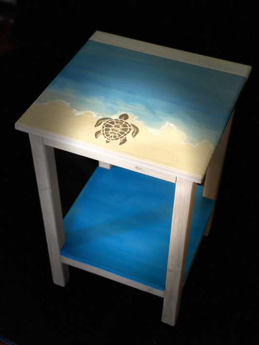 Oceanic End table with signature icon